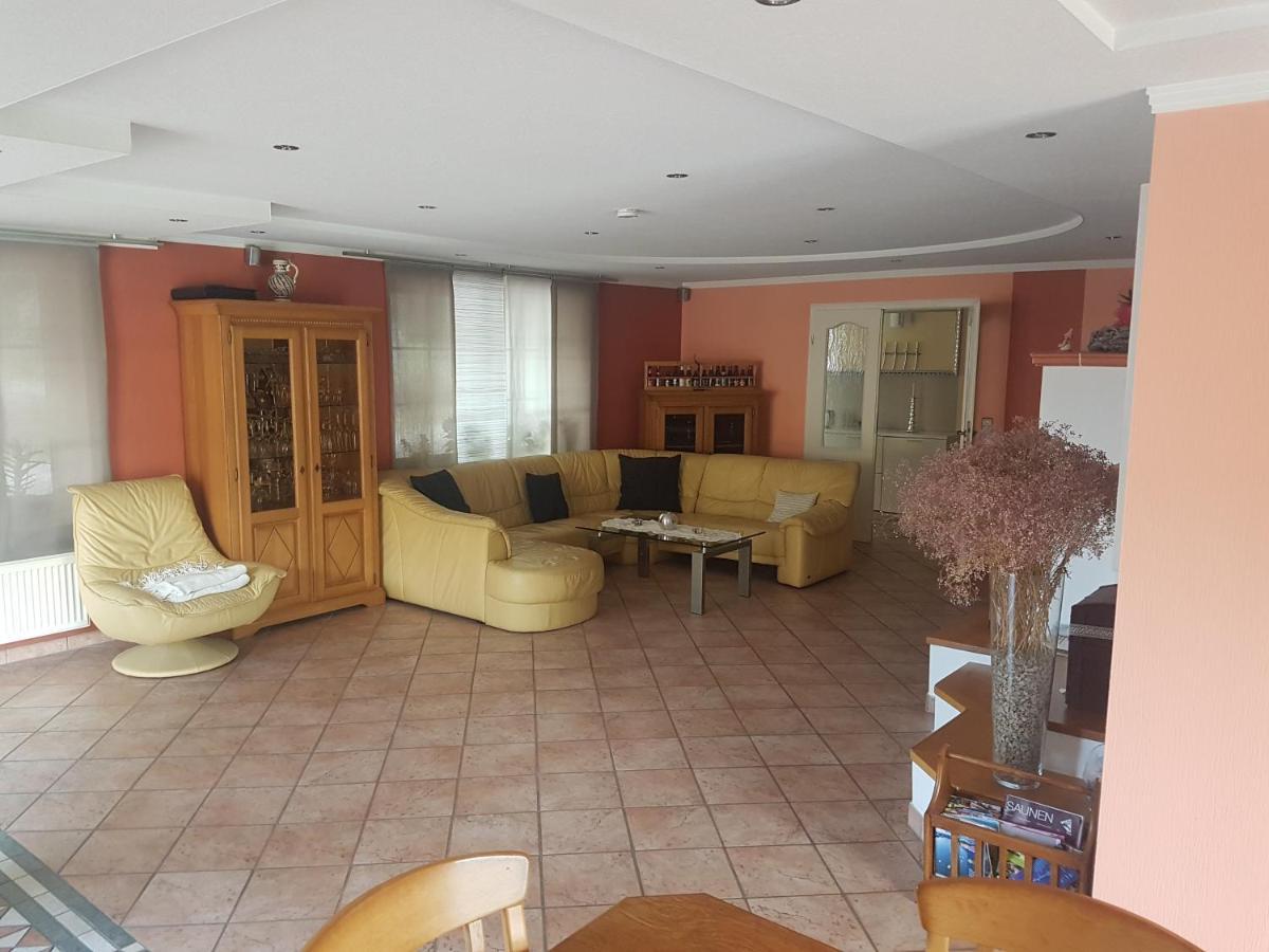 Lindenhaus Lägenhet Wévercé Exteriör bild